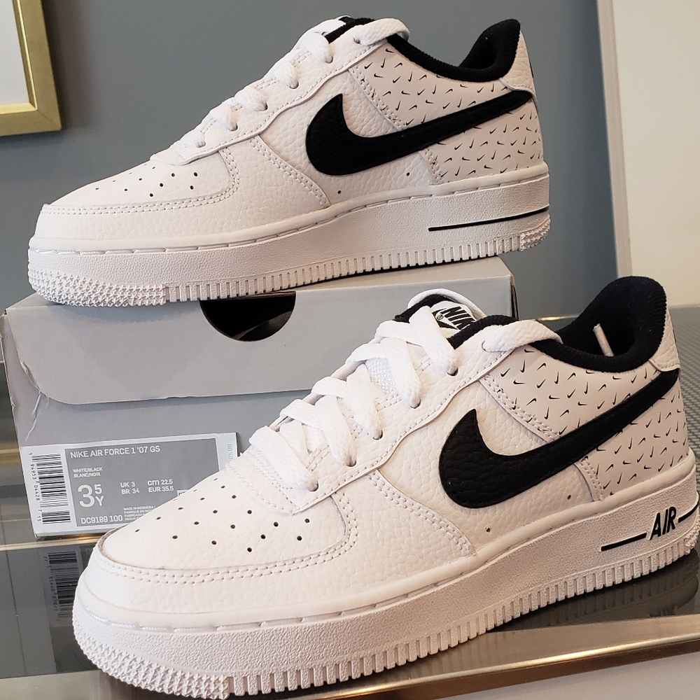 Nike Air Force 1